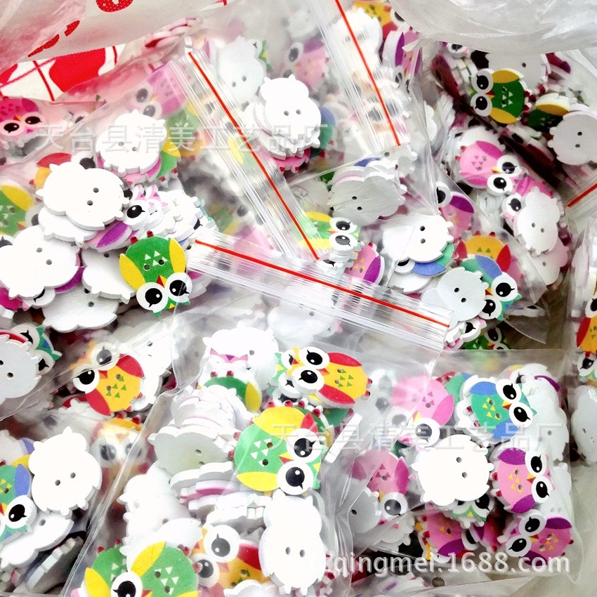 25mm fondo blanco de dibujos animados búho botón DIY madera decorativa hermosa niños animal hebilla decorativa