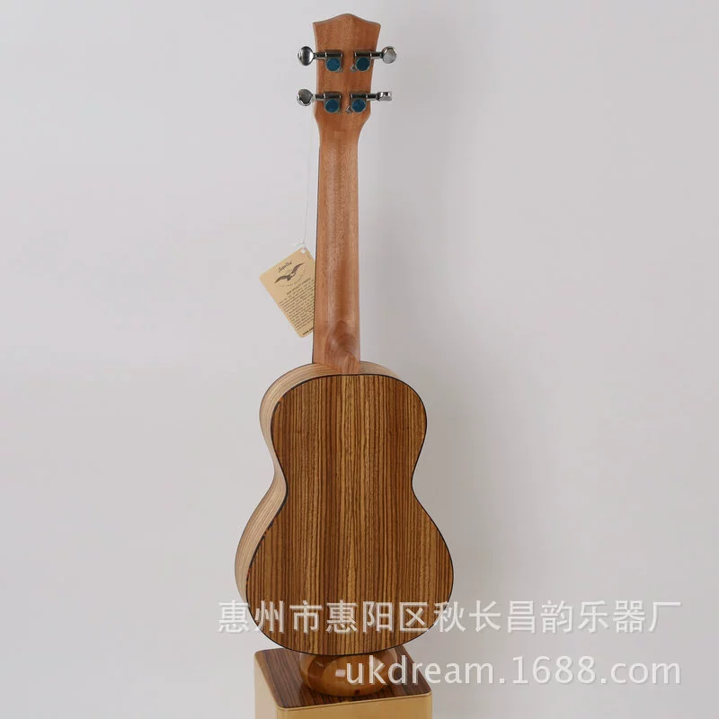 Производитель Sheng Industry 23-дюймовое облако Shanwu Jinmu Four Strough маленькая гитара новая укулеле UC-52A