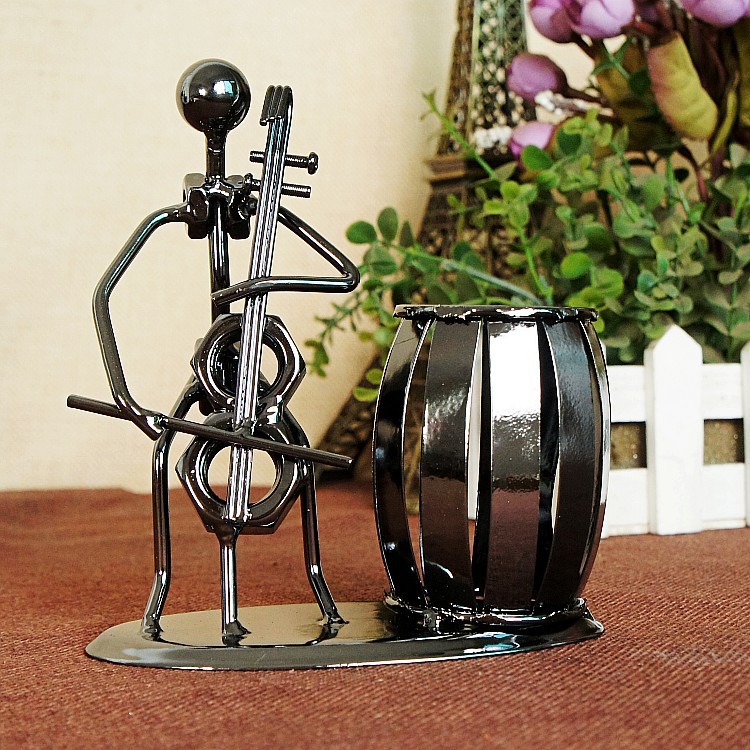 Productos transfronterizos oferta especial de hierro forjado músico banda titular de la pluma creativa decoración del hogar adornos de regalo una variedad de opcionales