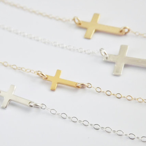 European and American Foreign Trade Jewelry Accessories Alloy Cross Necklace Women's Short Gold-Plated Clavicle Chain Neckerchief