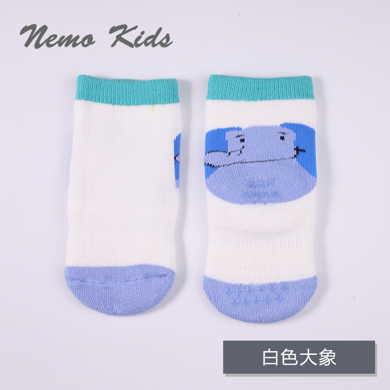 Nueva historieta del talón Terry engrosada calcetines del bebé algodón peinado sin hueso dispensación toalla caliente calcetines de los niños