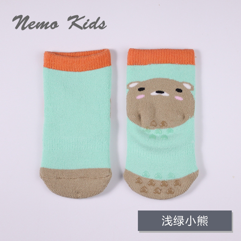 Nueva historieta del talón Terry engrosada calcetines del bebé algodón peinado sin hueso dispensación toalla caliente calcetines de los niños