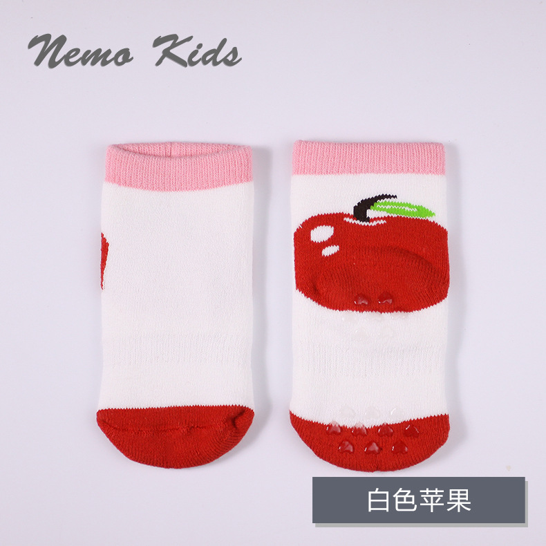 Nueva historieta del talón Terry engrosada calcetines del bebé algodón peinado sin hueso dispensación toalla caliente calcetines de los niños