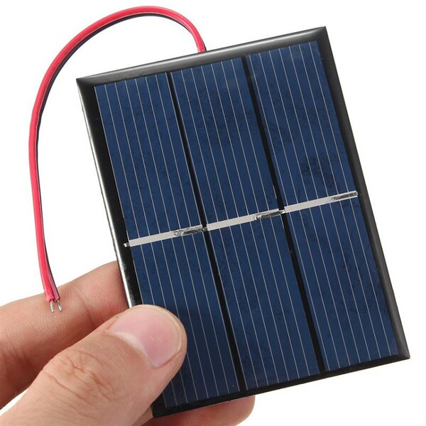 Battery solar-powered