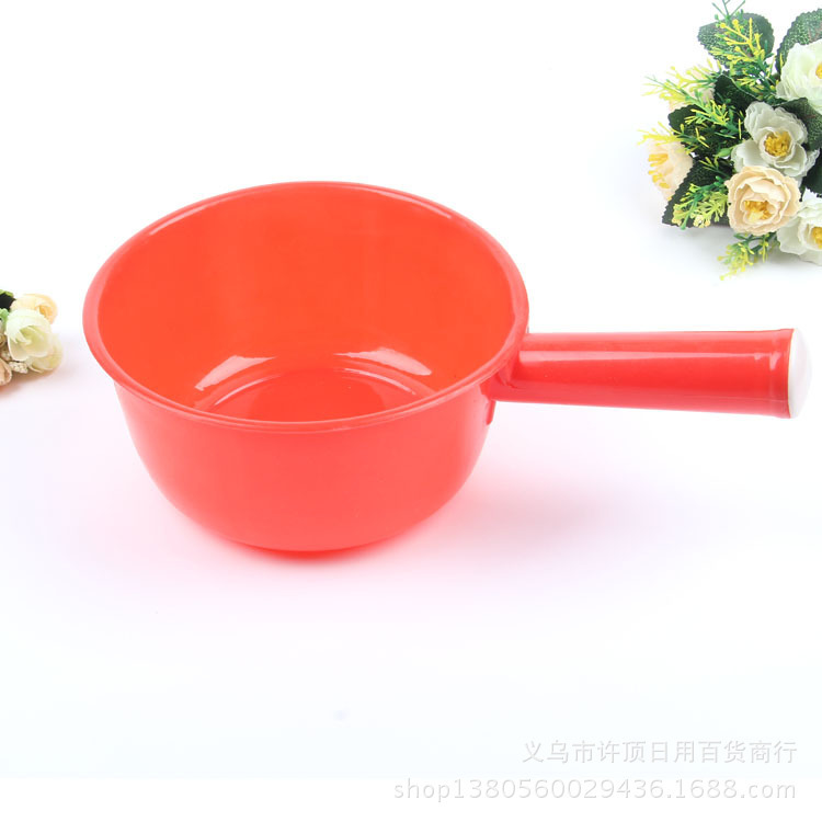 Plastic long handle water spoon water spoon thickened large capacity water ticket bath water washing baby bath shampoo water ladle wholesale
