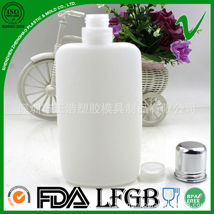 厂家300ml HDPE吹塑加工本色扁形铝盖便携式塑胶酒壶