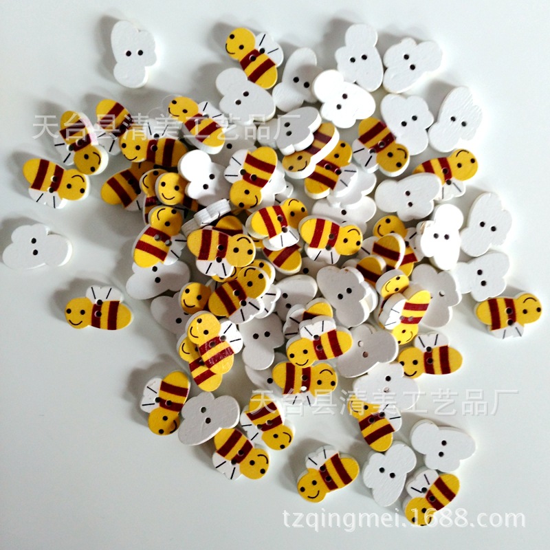 Lindo decorativo de dibujos animados de abeja amarilla botones de madera de una sola pieza de entrega en forma de abeja botones 50 piezas un paquete