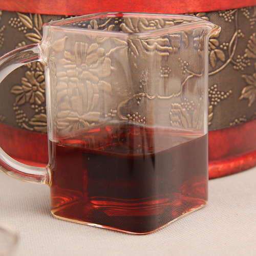 Wholesale Old Tea Head Yunnan Pu-erh Tea Cake Menghai Small Tea Head Loose Leaf 2011 Year Ripe Tea