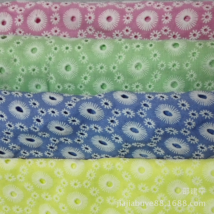 厂家棉布发泡胶印色泽丰富棉料仿绣花发泡烂洞印花服装面料