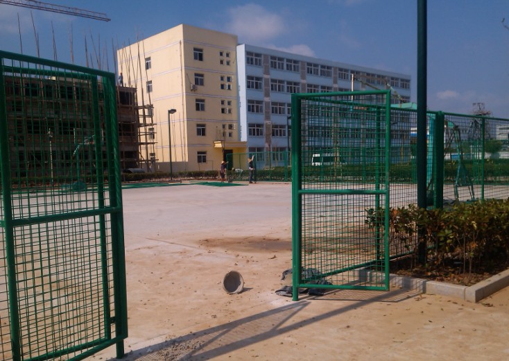 建筑护栏  栅栏单开门 厂房滑动门