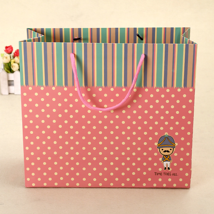 批发购物服装包装纸质手提袋 订购加印LOGO礼品婚庆手提袋