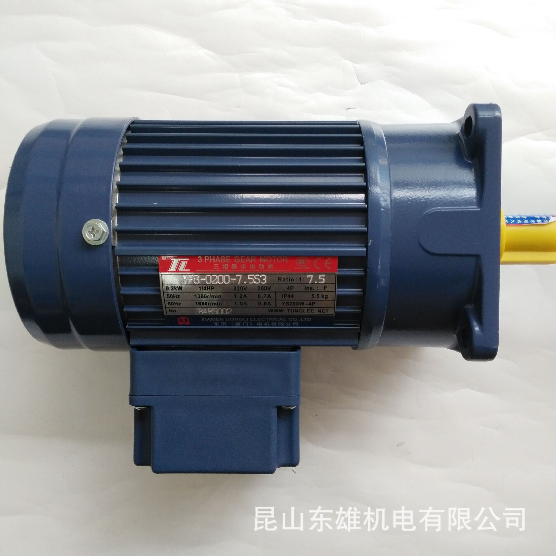 东力现货立式齿轮减速机减速箱PF18-0200-7.5S3 YS200W-4P加速器