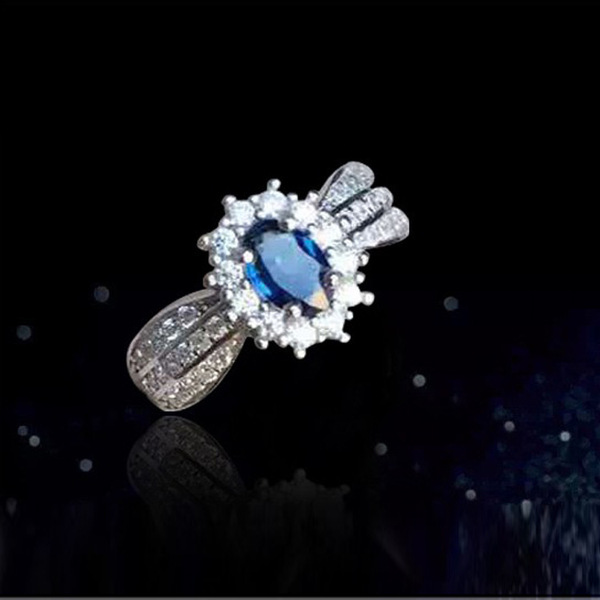 Sapphire ring with stone jade