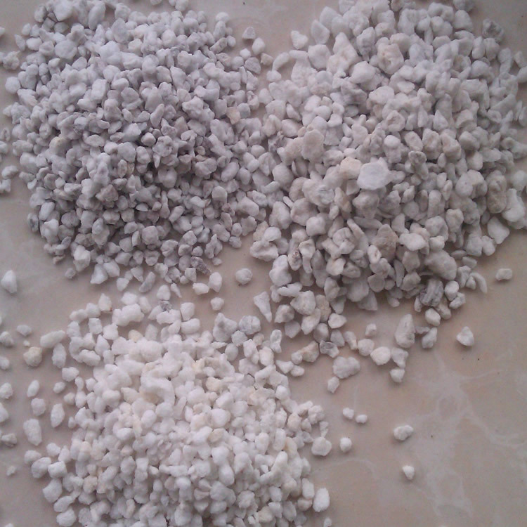 供应1-3珍珠岩 3-5膨胀珍珠岩 珍珠岩粉