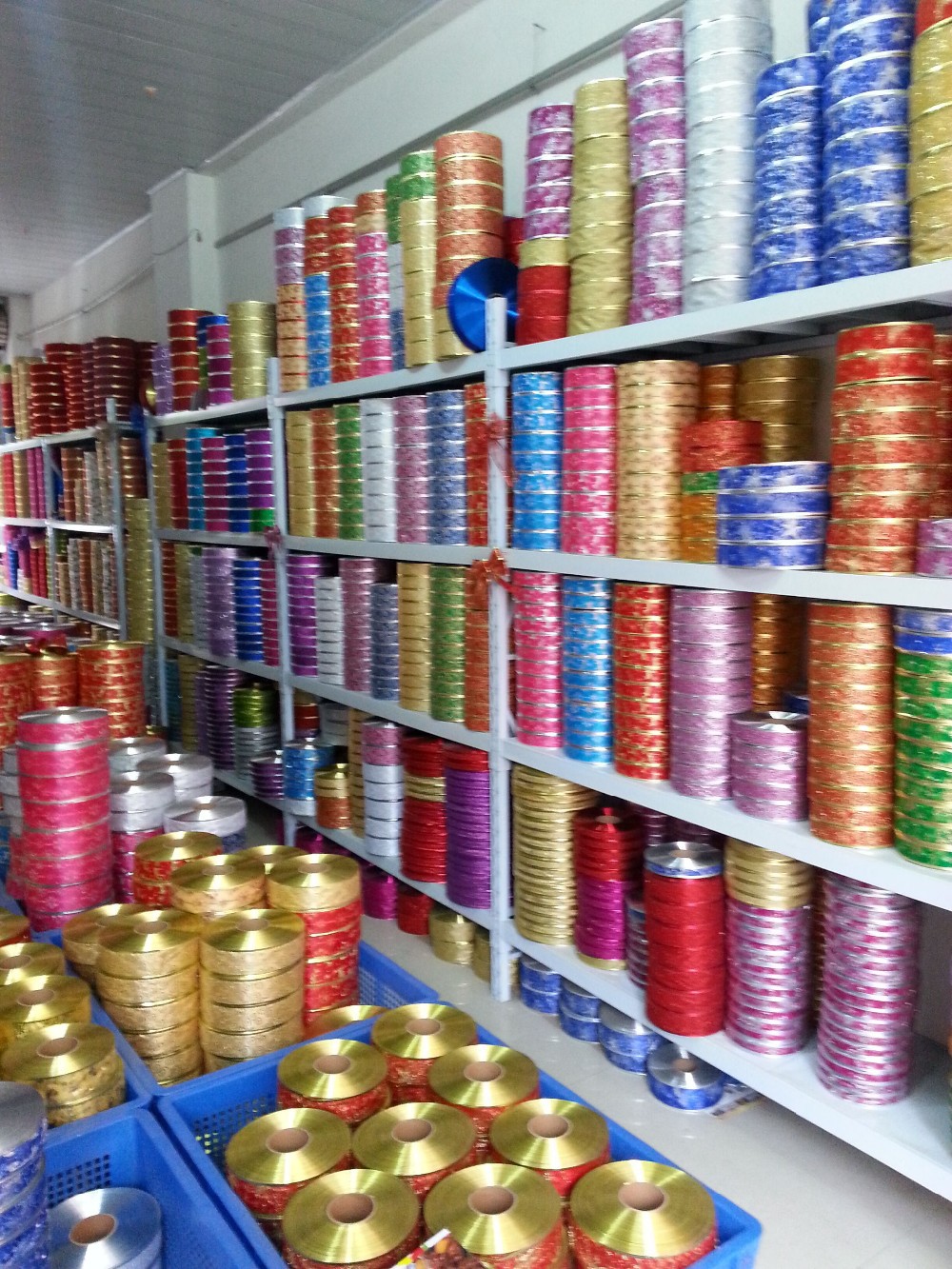 100 kokoa 5cm leveä jouluinen punainen samettikultainen reunanauha Tee-se-itse koristelutarvikkeet_voghion.com