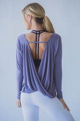 16024寬鬆透氣瑜伽服女長袖露背衫輕薄莫代爾瑜伽運動健身服批發