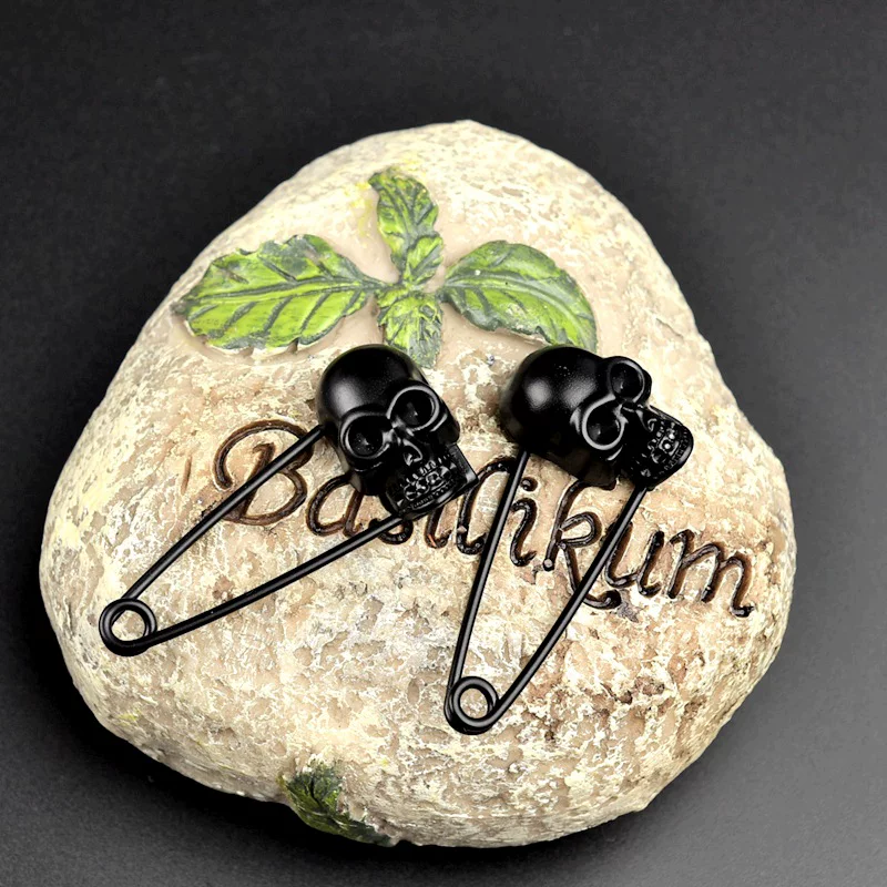 Universal accessory, black brooch, pin, wholesale