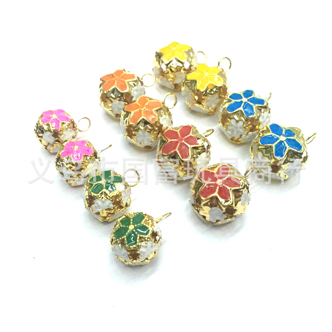 Accessory with accessories