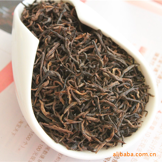 Of large number Yunnan Vintage tea 04 court Loose tea Gold bud tea Cooked tea Tea