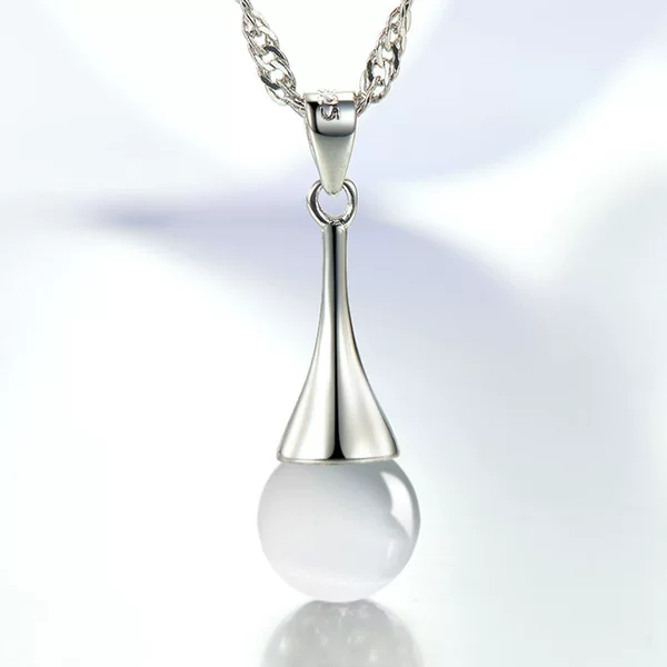 Personality Elegant Water Eye Necklace Pendant Women's Small Fresh Fashion Pendant New Moonlight Cat's Eye Stone Silver Plated Jewelry