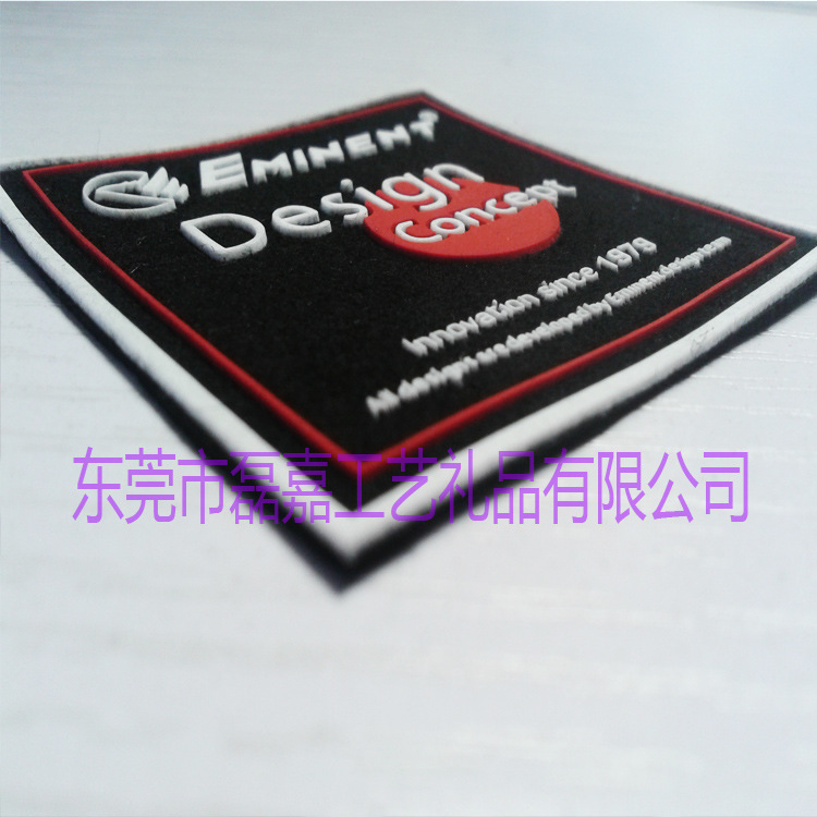 布标在布料上做硅胶印胶唛商标 软胶皮唛标 橡胶印服装补胶章仔