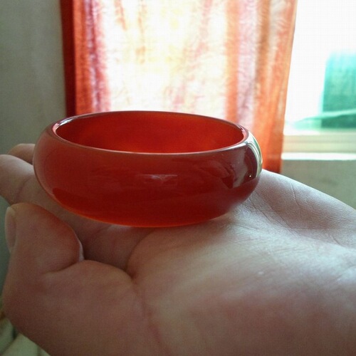 Bracelet manufacturers wholesale widened and thickened red agate bracelets wholesale red agate women's bracelets large quantity and good price