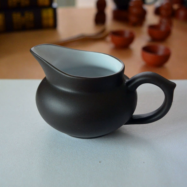 White and black fair cup (160ml) for tea leak