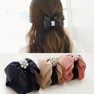 Double-sided hair accessory with bow pearl