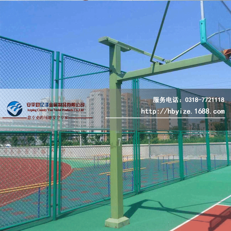 现货供应PVC勾花网护栏网 球场勾花体育场围网 编织墨绿色防护网