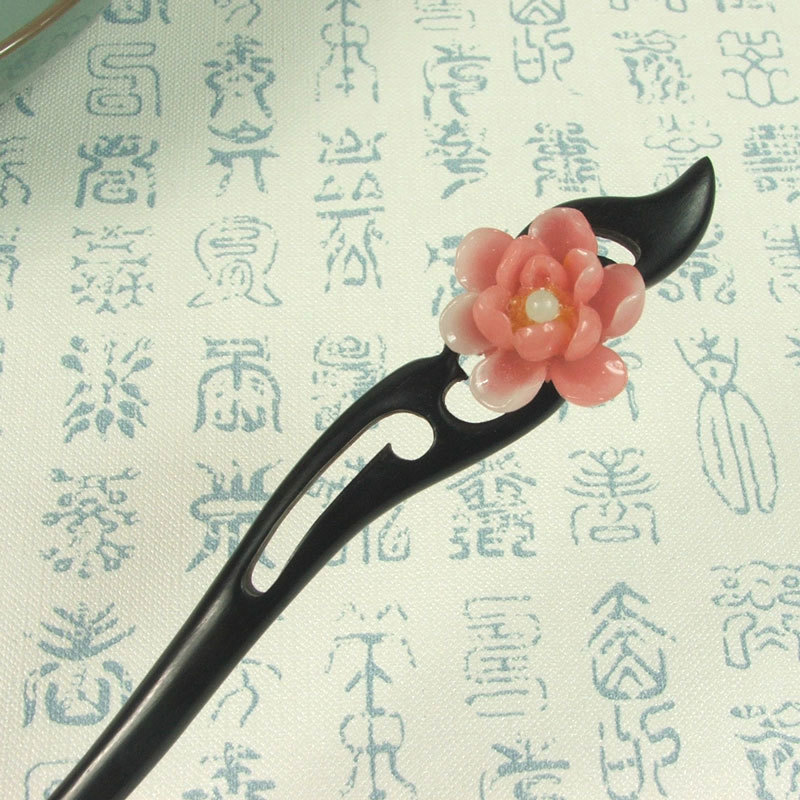 Wanyue jade flower ebony red flowers