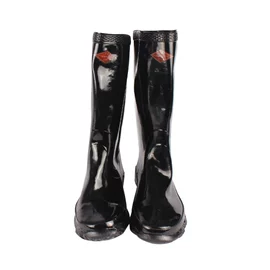 通用手套;绝缘鞋;其他身体防护