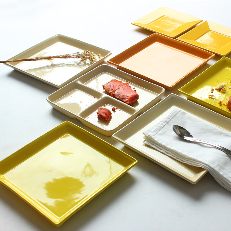 Exportación creativa esmalte cerámica placa cuadrada vajilla desayuno rejilla placa tres rejilla plato ensalada placa plana