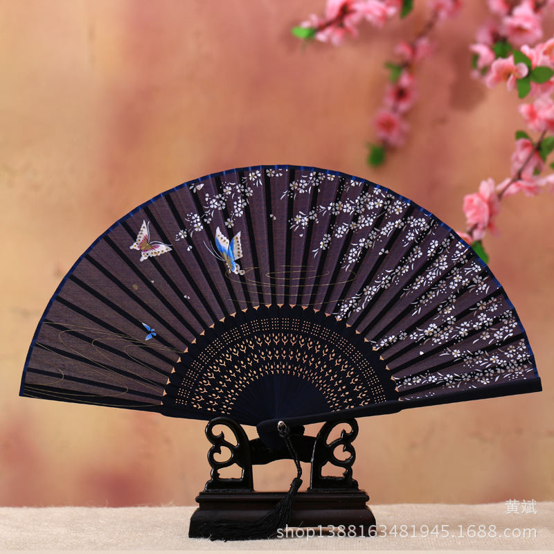 Chinese style gift silk fan Japanese style and fan send fan Spike folding fan dance props fan Taobao explosions fan