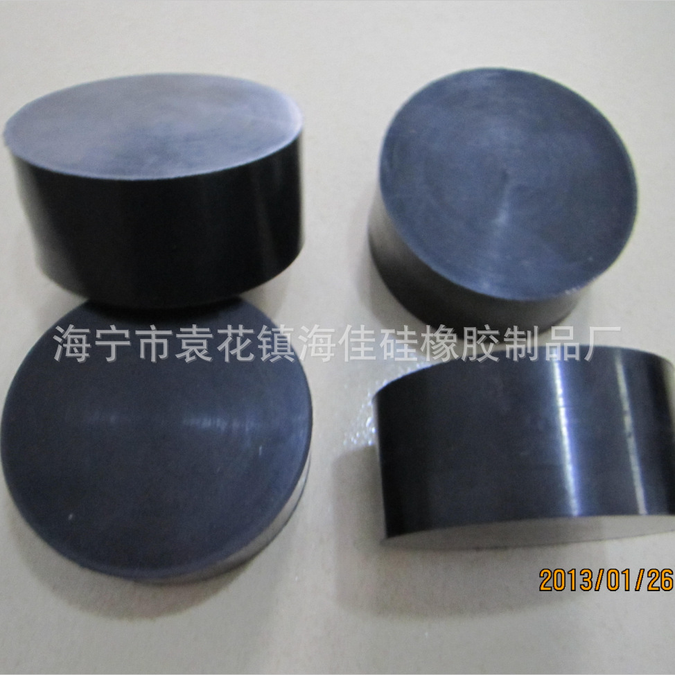 浙江海宁厂家制造加工生产丁晴普通丁苯氯丁天然黑色橡胶脚垫