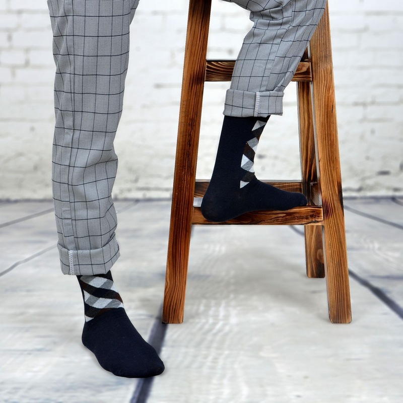 Breathable Men's Jacquard Sports Crew Socks In Solid Colour_voghion.com