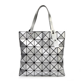 Fashionable trend Japanese one-shoulder bag with diamond pattern, city style