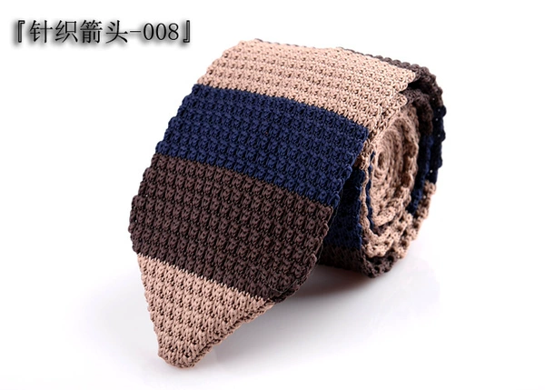 Knitted arrow -008