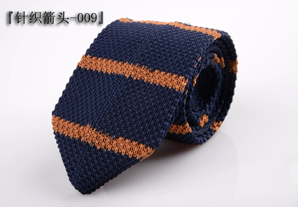 Knitted arrow-009