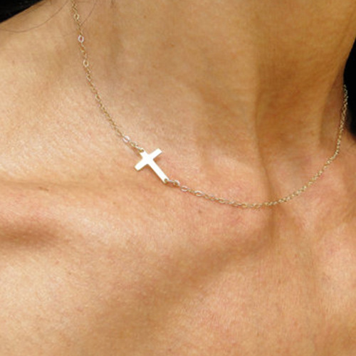 European and American Foreign Trade Jewelry Accessories Alloy Cross Necklace Women's Short Gold-Plated Clavicle Chain Neckerchief