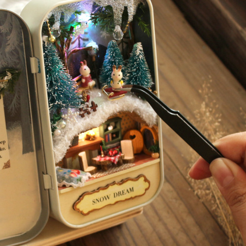 Zhiquwu Box Theater DIY hand-assembled mini villa model wooden diy cabin creative gift