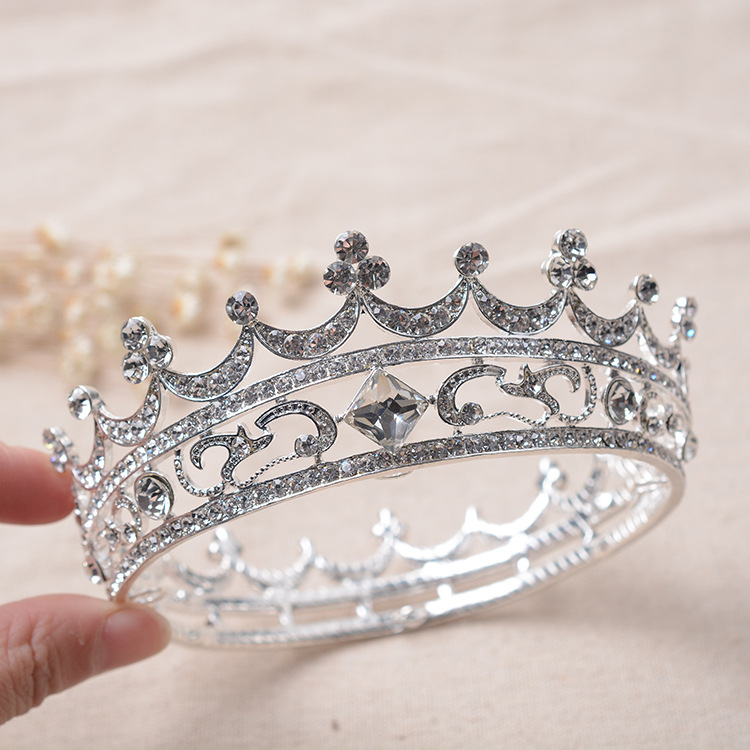 sophisticated metal accessory for bride