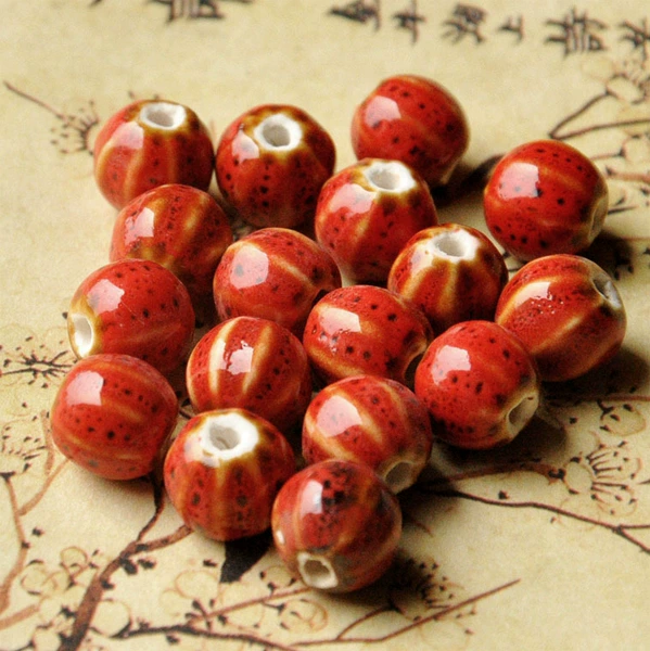 Красный (арбузные бусины)
