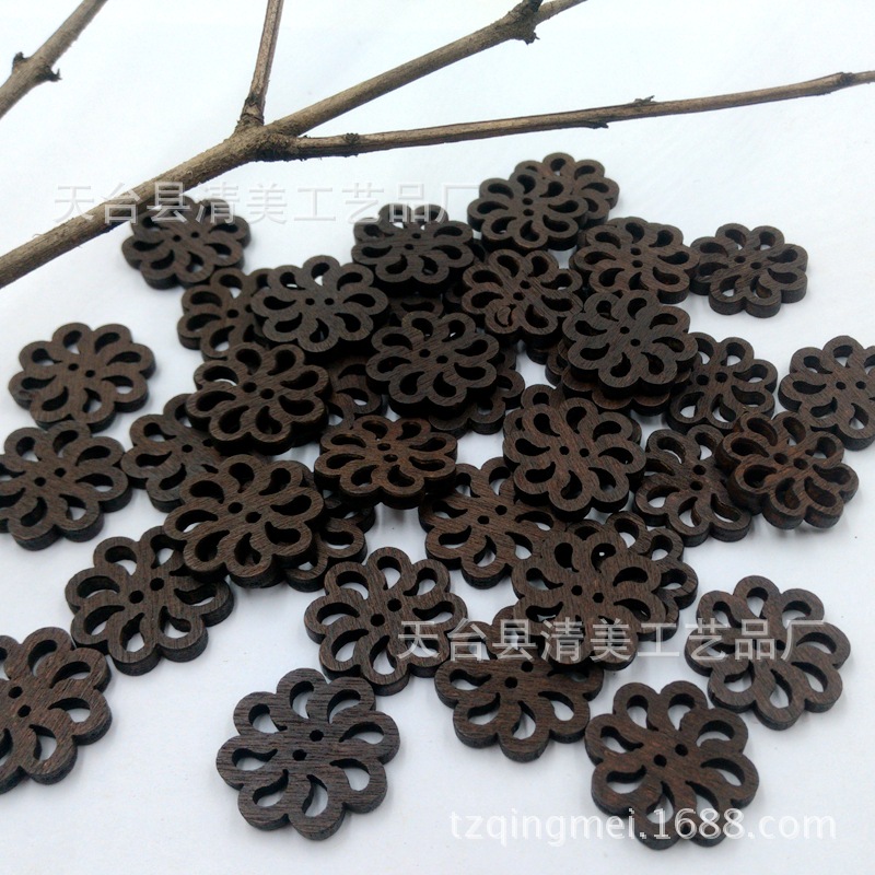 Botón hueco de aproximadamente 2cm de diámetro, hebilla de crisantemo retro, decoración de madera, hebilla de crisantemo retro marrón oscuro