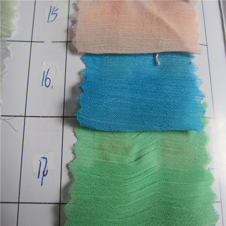 雪纺绉 轻薄时尚服装裙子面料 现货供应