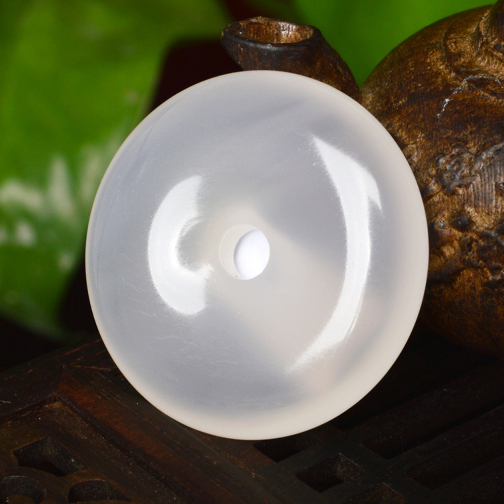 玉石天然玛瑙玉髓男女款玉器工艺品挂件玉饰平安扣吊坠批发玉雕