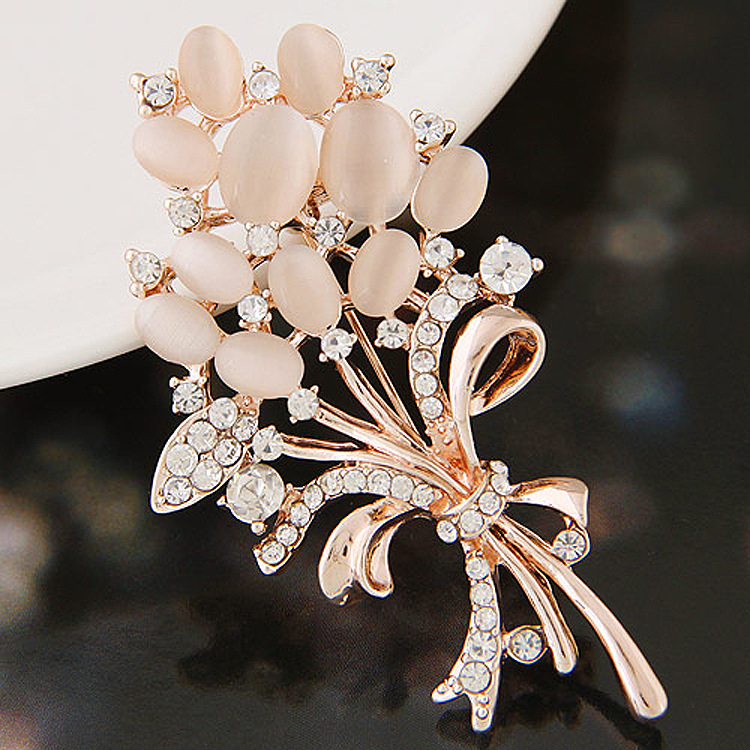 European and American fashion exquisite Cat's Eye Stone rhinestone Flower Bouquet brooch corsage women's accessories high-grade brooch
