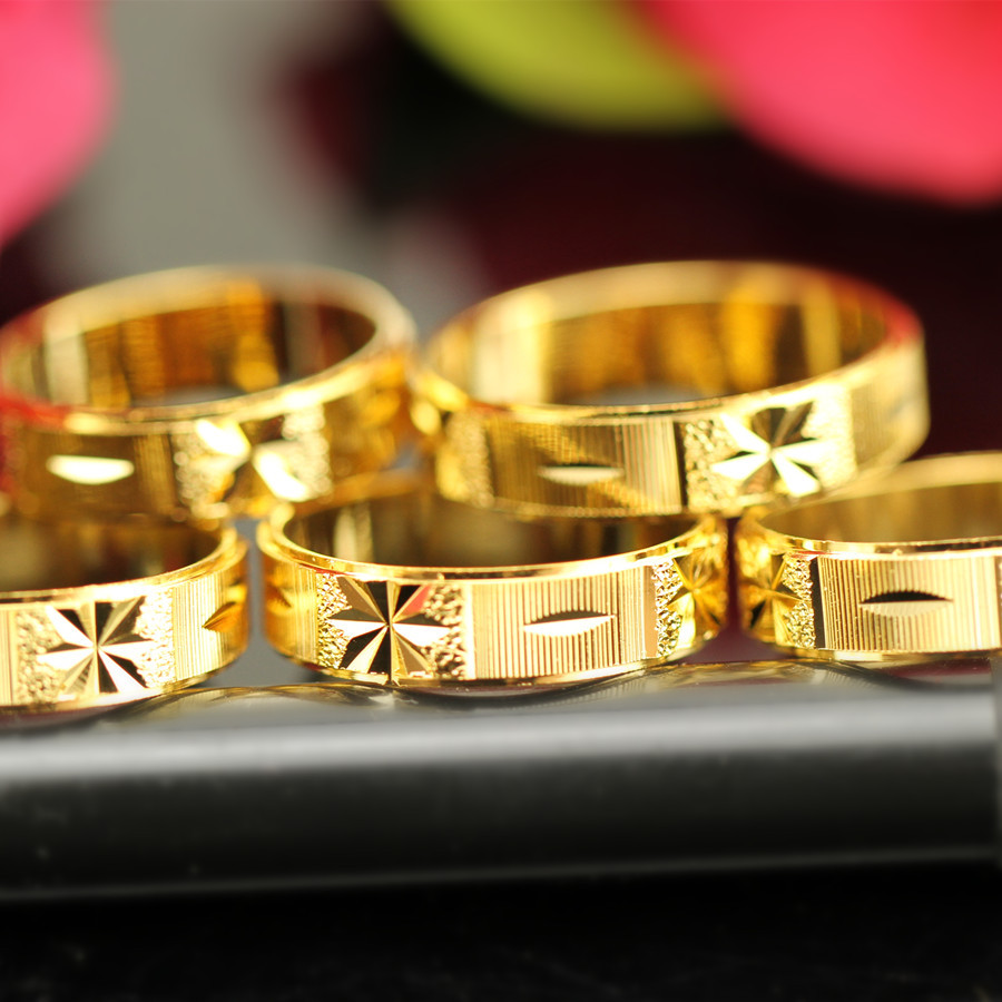 Brass Gold-Plated Ring with a Solid Color Inside and Out, Unisex Ring with Cut Flower Frosted Finish, Various Styles, Color-Retaining Cut Flower Craftsmanship
