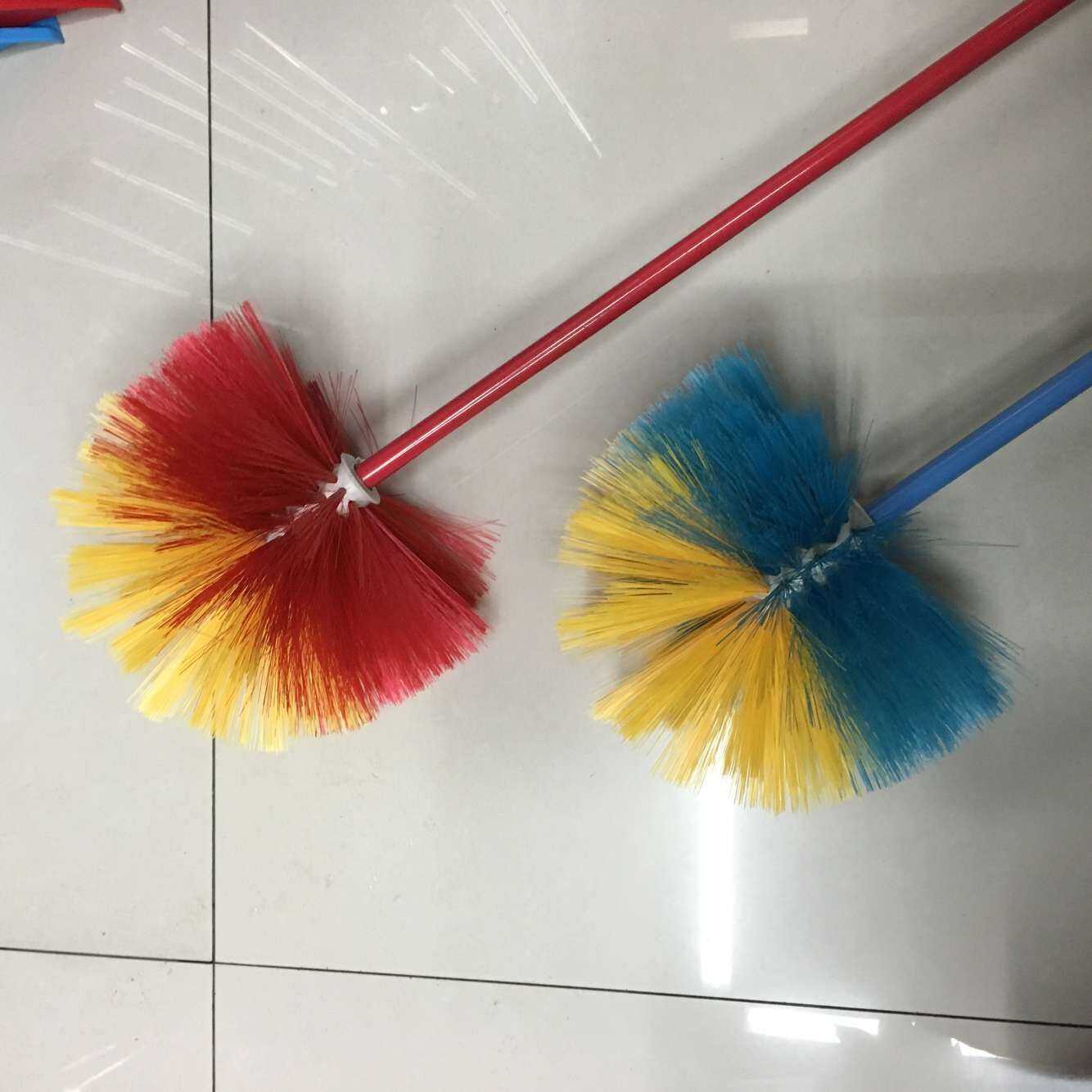 Factory Direct dust brush Spider sweep high can clean ceiling sweep retractable Spider brush