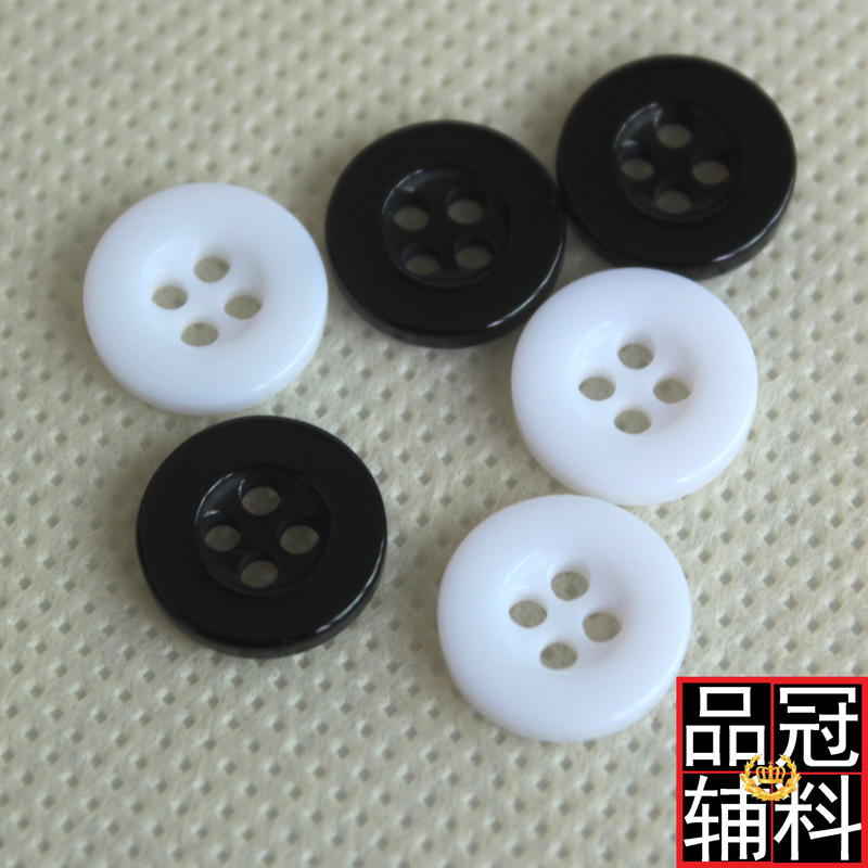 High-grade wide-brim four-eye button wholesale coat sweater shirt button black white resin button 9-30mm