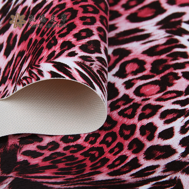 义乌厂家直销推新款PVC印花革印狐狸豹纹人造革 箱包包装装饰皮料